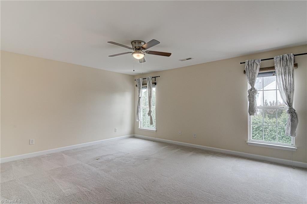 3970 Fountain Village Ln - Photo 3 of 11