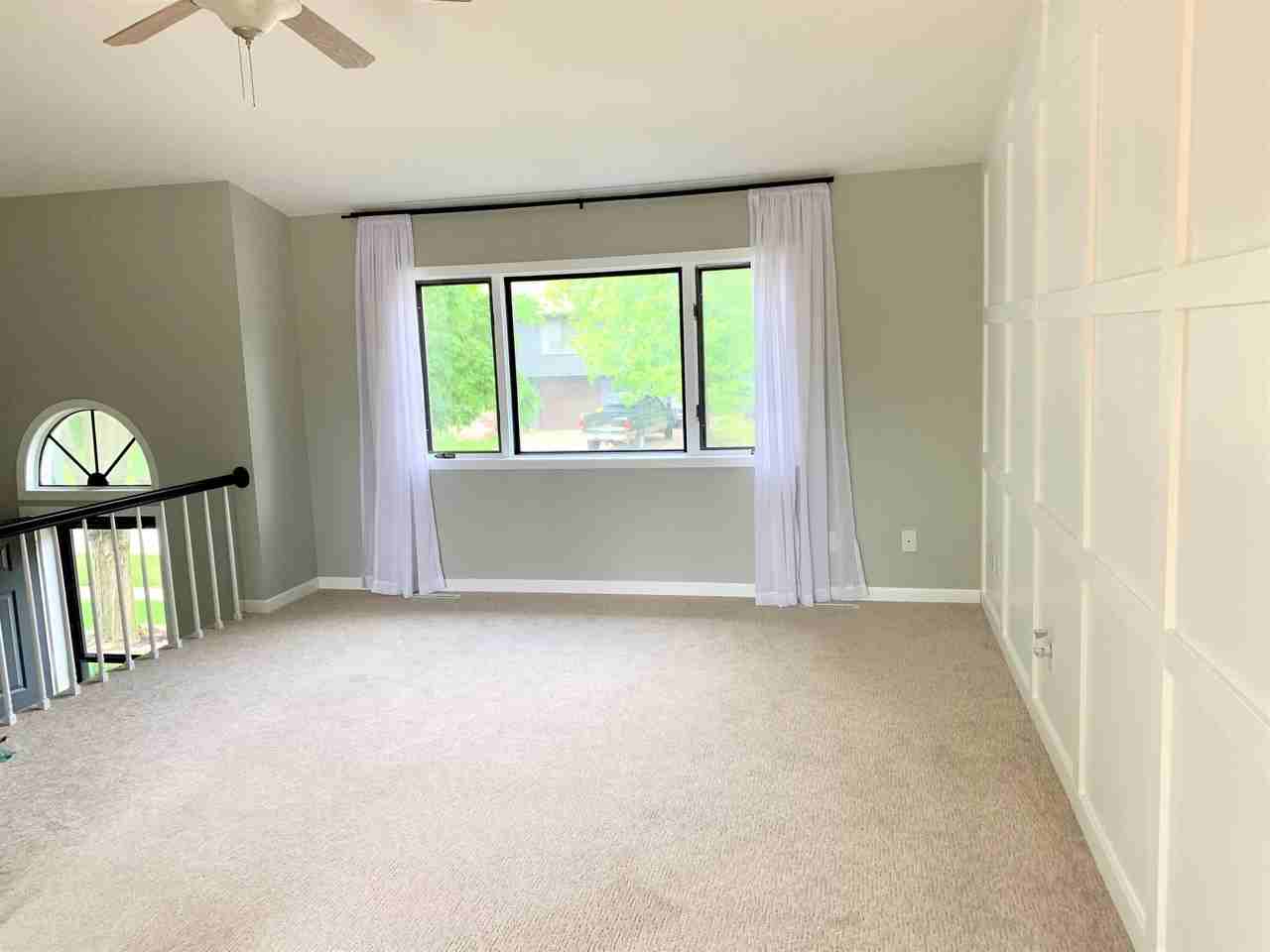 155 Bayberry Ln - Photo 3 of 18