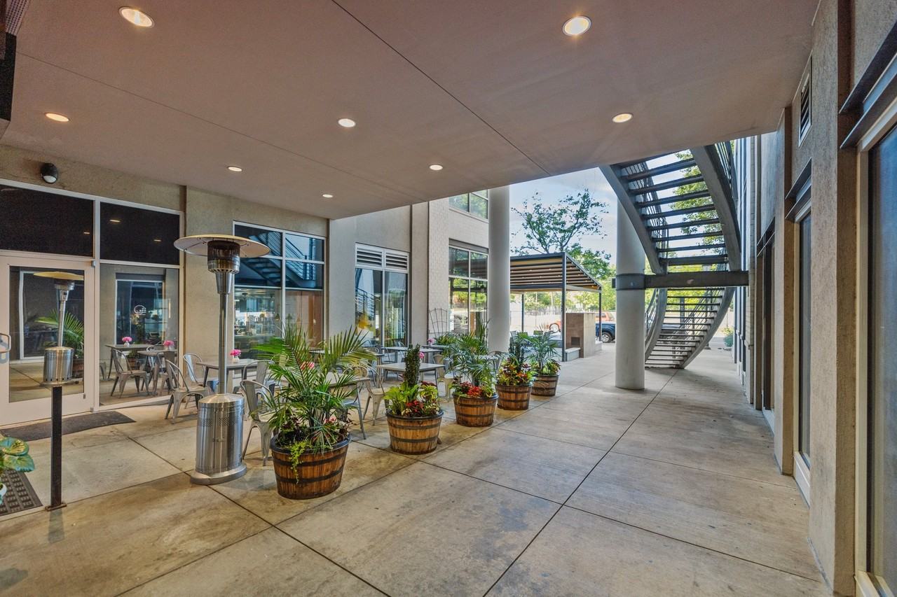 1315 East Blvd #402 - Photo 4 of 50