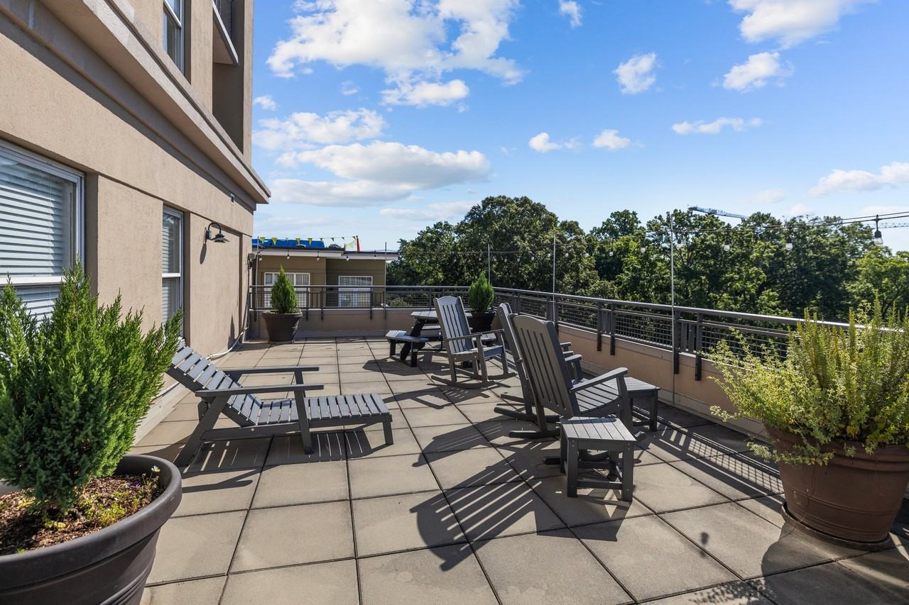 1315 East Blvd #402 - Photo 5 of 50