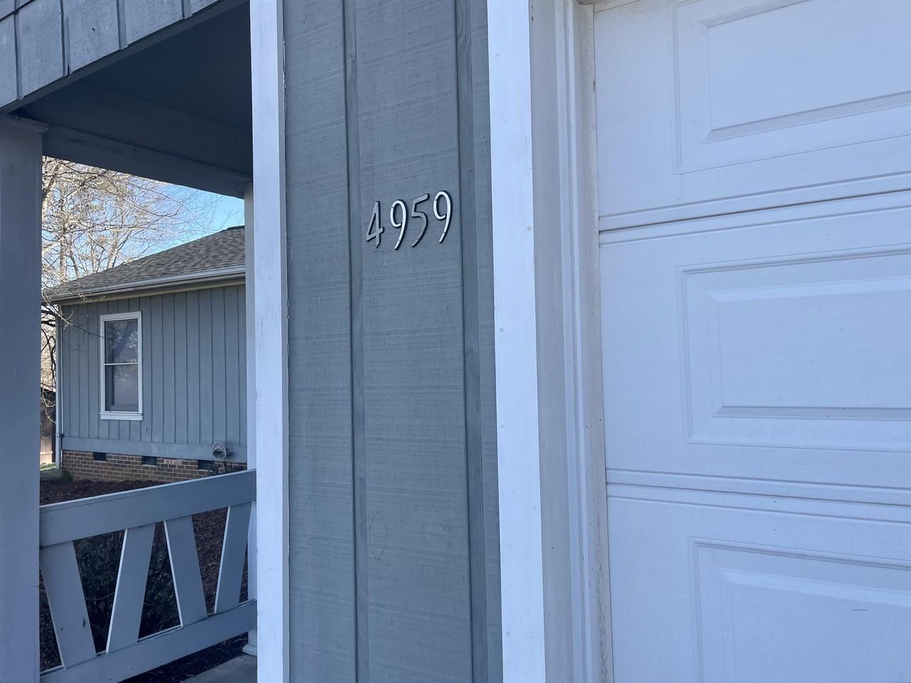 4959 Forest Ridge Dr - Photo 2 of 14