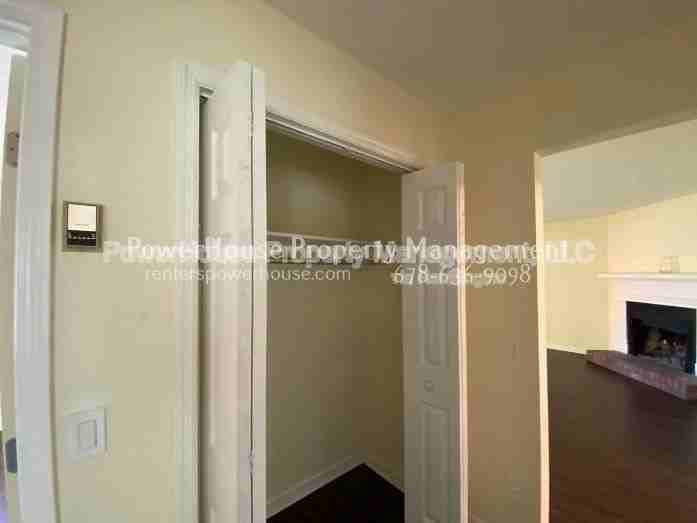 1981 Patterson Cir - Photo 3 of 18