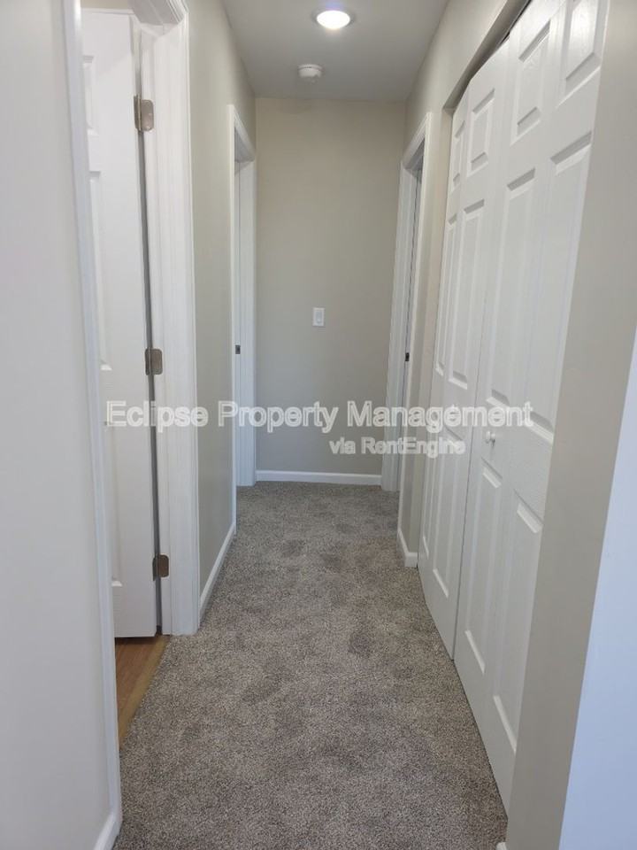 2839 Elm Ave #E - Photo 4 of 19