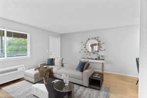 featured image of 515 S Clairborne Rd