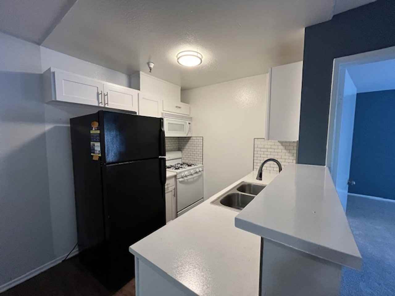 700 S. Berendo Ave - Photo 6 of 16