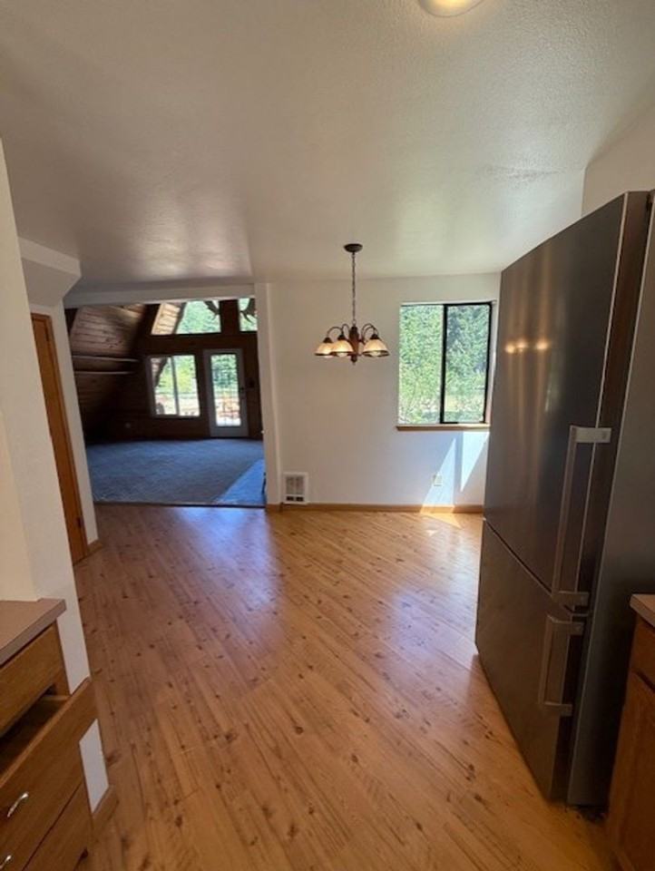 581 Mcelroy Rd - Photo 7 of 16