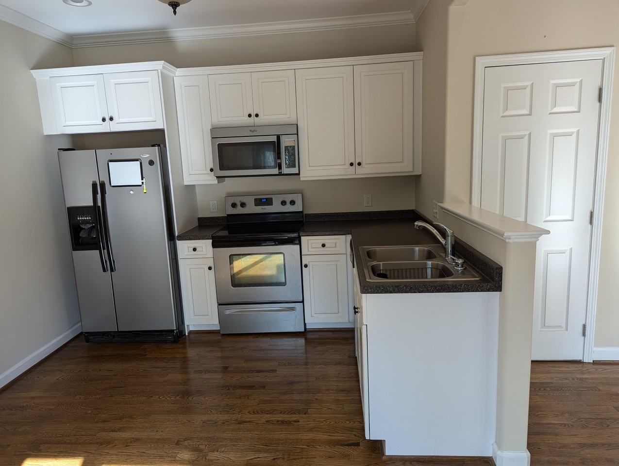 1313 E Hudgens St - Photo 5 of 12