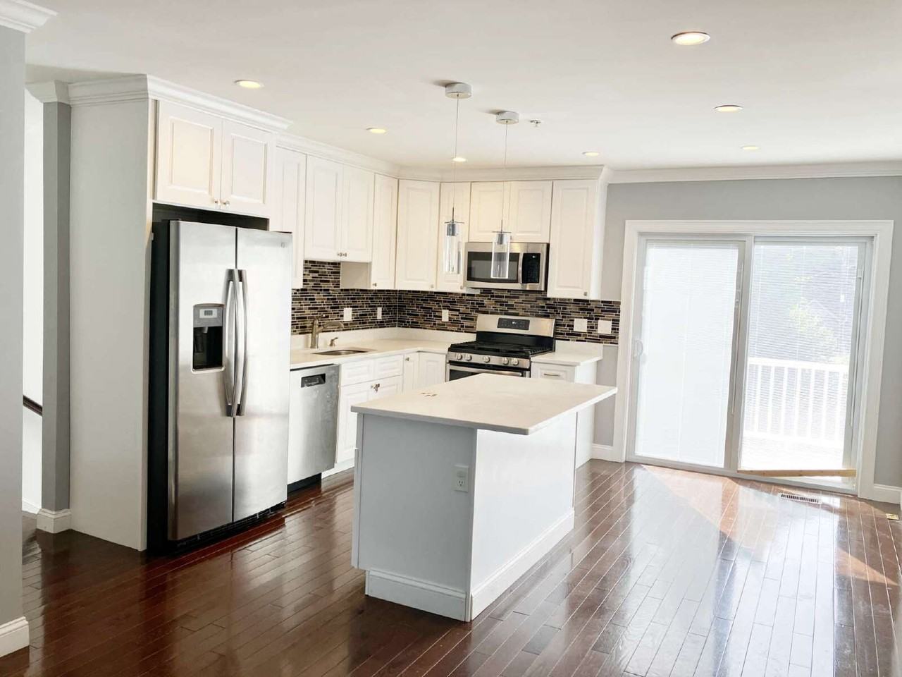 106 Intervale St #B - Photo 3 of 29