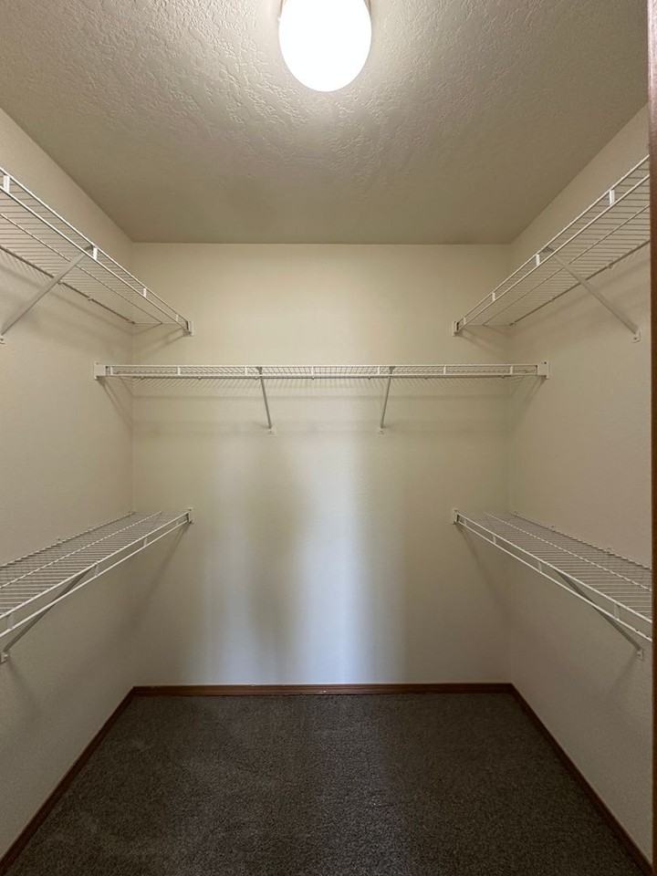 419 N Arbutus Ave - Photo 7 of 29