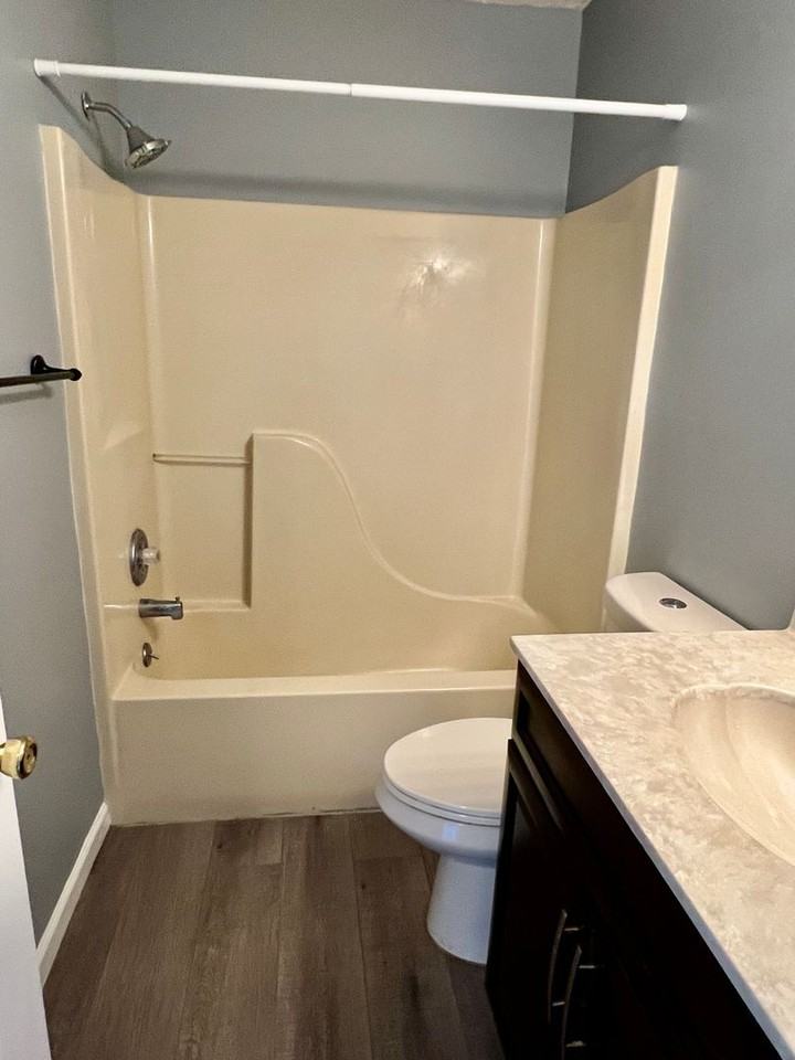 108 Clinton Ct - Photo 5 of 15