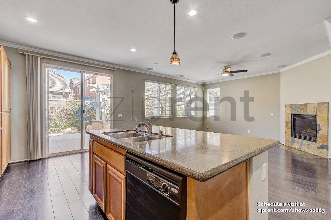 15739 Approach Ave - Photo 3 of 20