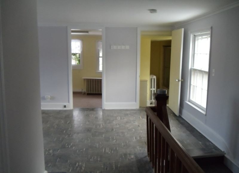 19 Village Rd - Photo 2 of 9