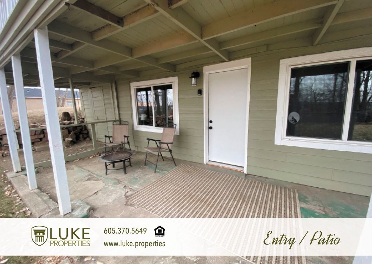 802 1/2 N Dakota Ave - Photo 2 of 16