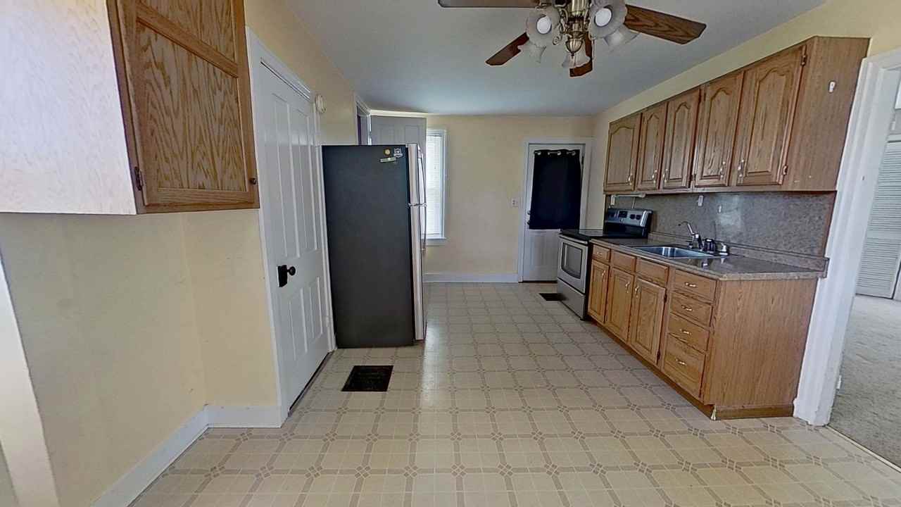 1264 Cooper Rd - Photo 2 of 13