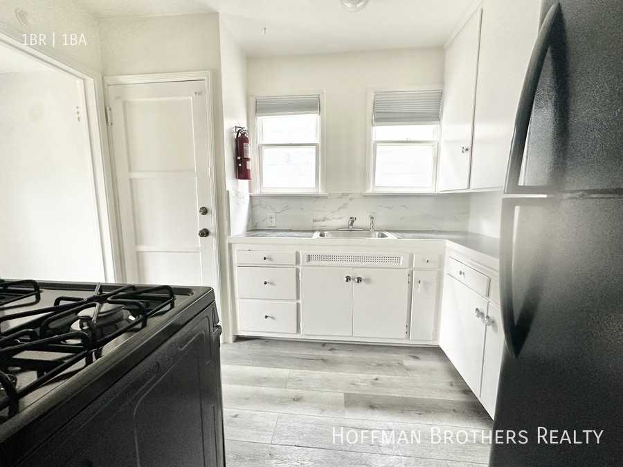 6857 Willoughby Ave #1 - Photo 2 of 16