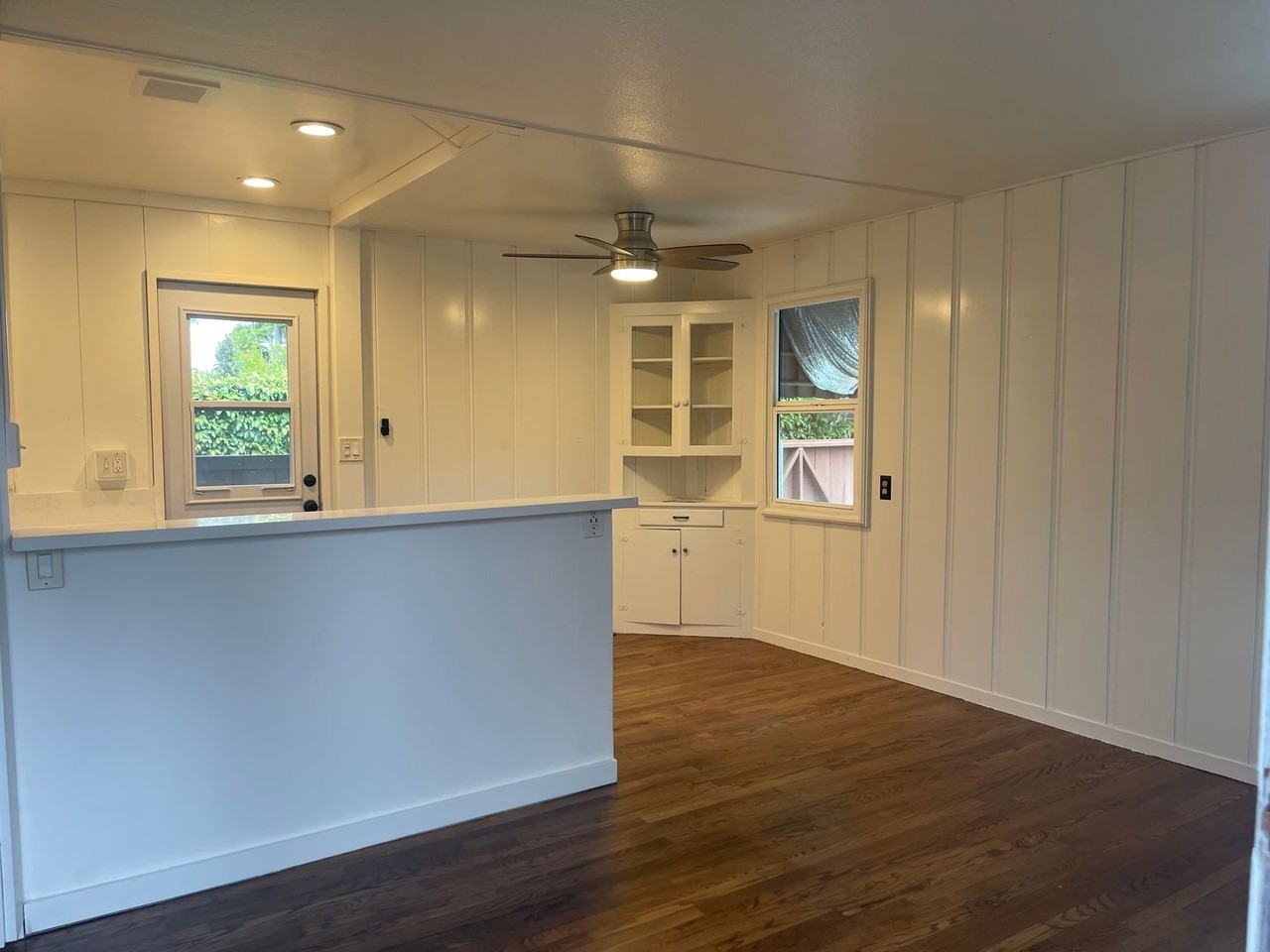 4965 Mansfield St - Photo 3 of 10