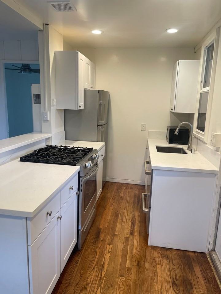 4965 Mansfield St - Photo 4 of 10