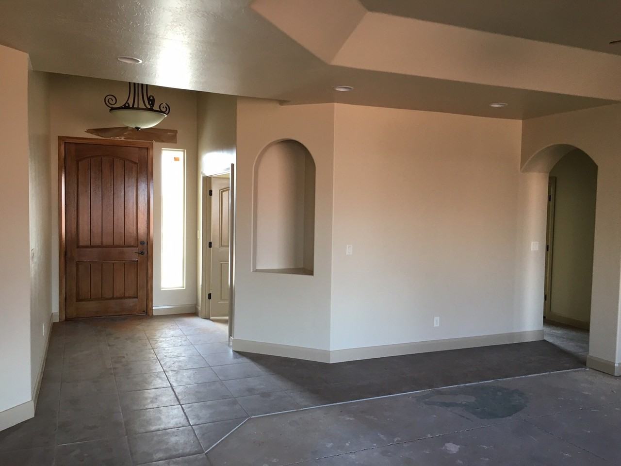 2688 W 310 N - Photo 3 of 14