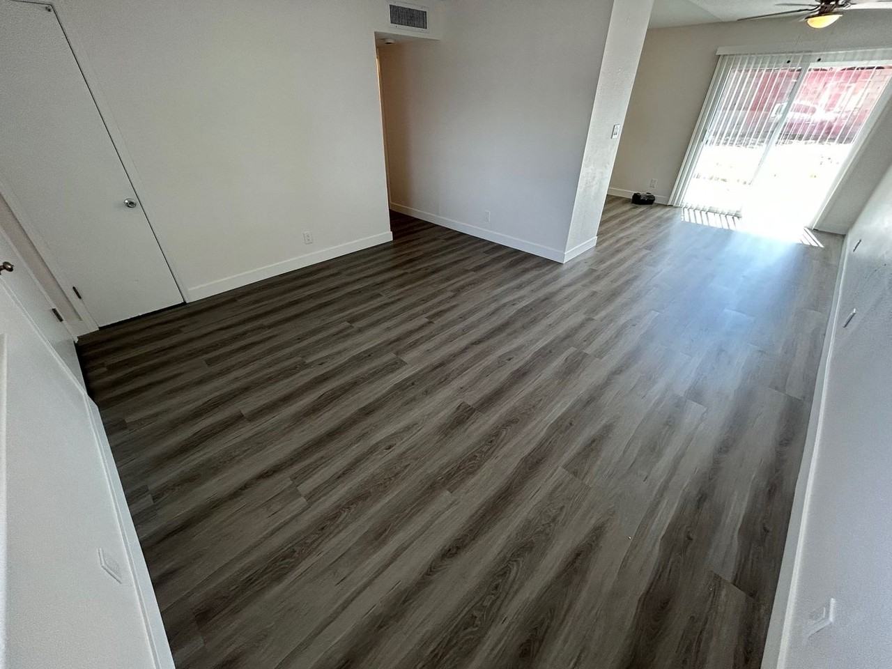 820 Carpenter Dr - Photo 3 of 28