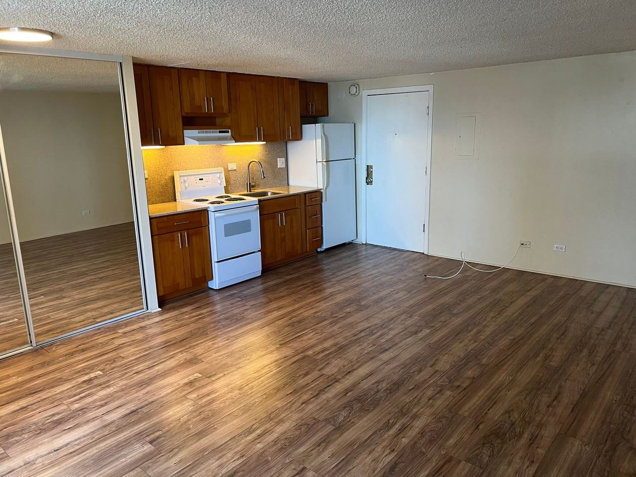 824 Kinau St #1206 - Photo 2 of 14
