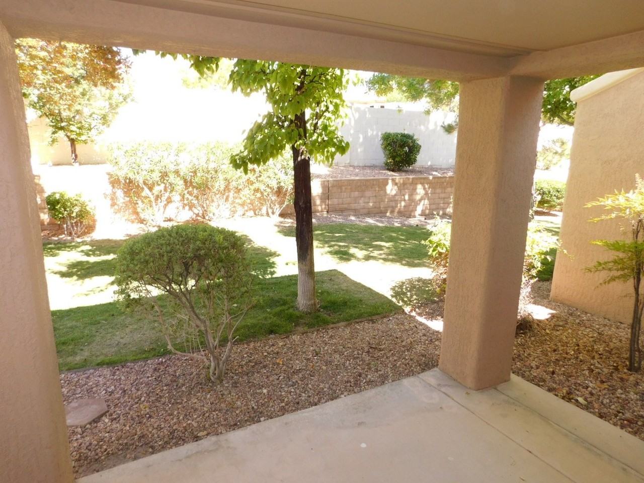 2517 Banora Point Dr - Photo 3 of 18