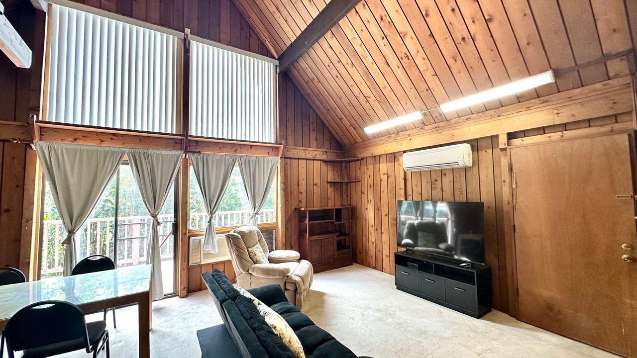 3027 Manoa Rd - Photo 3 of 22