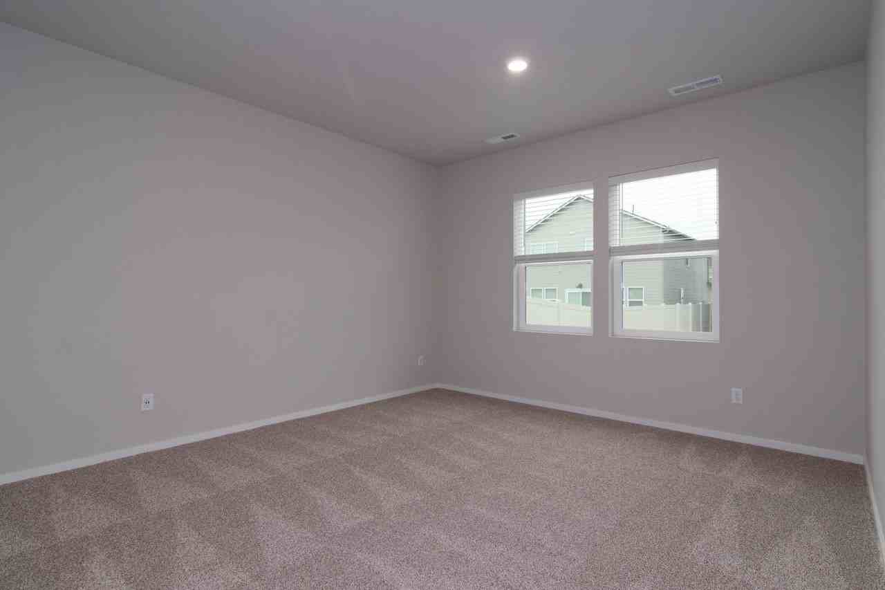 5507 W Georgetown Ln - Photo 3 of 18
