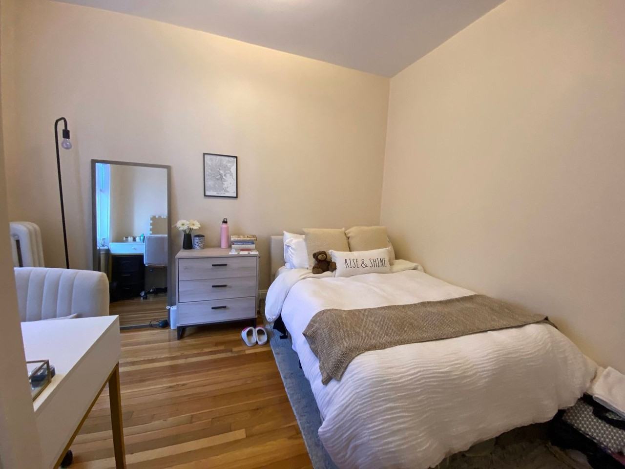 28 Fuller St - Photo 5 of 7