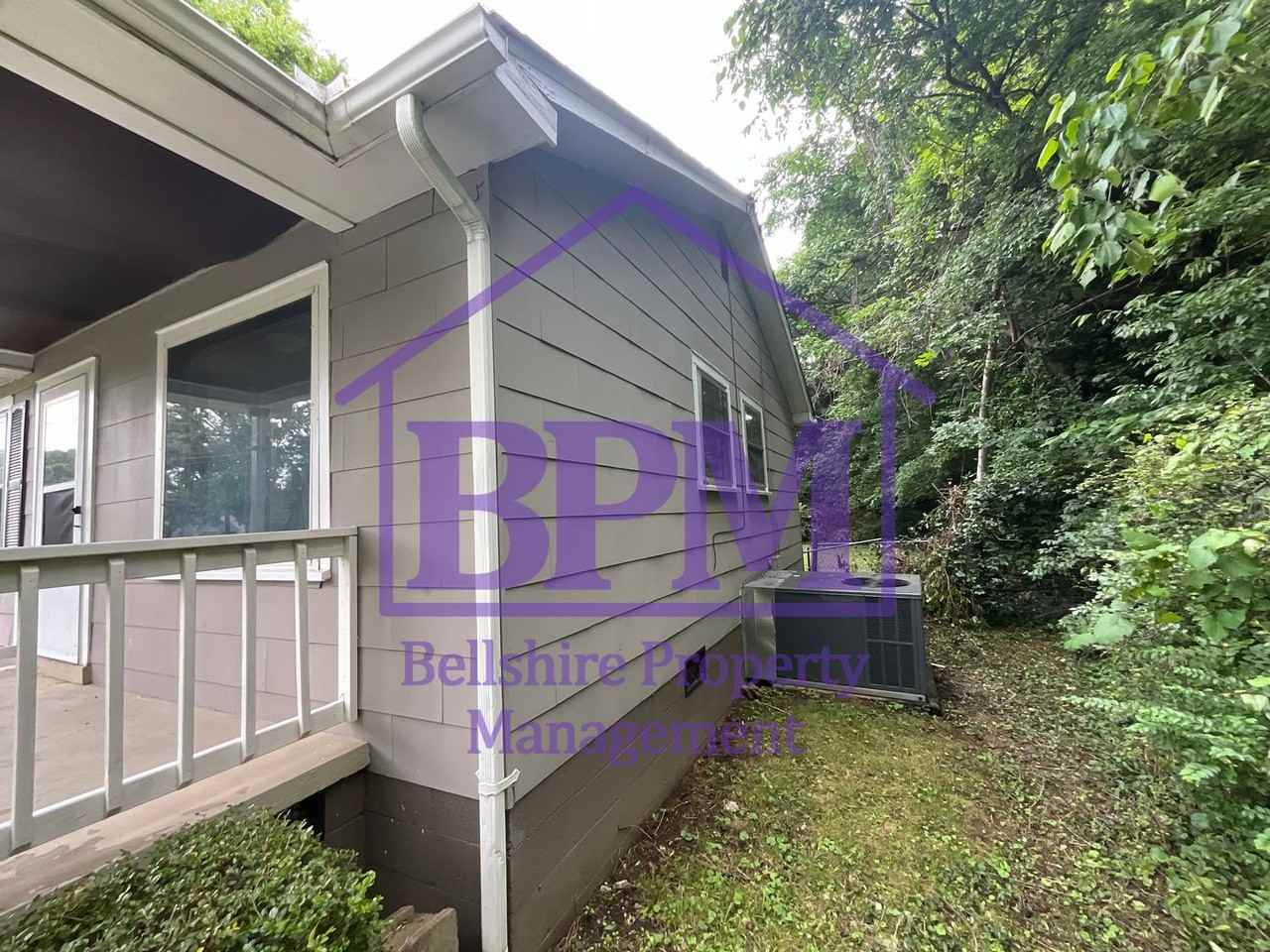 29 Waters Ave - Photo 2 of 15