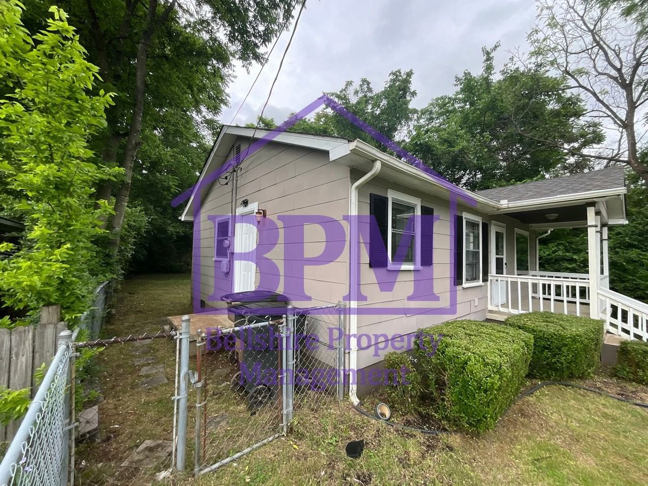 29 Waters Ave - Photo 3 of 15