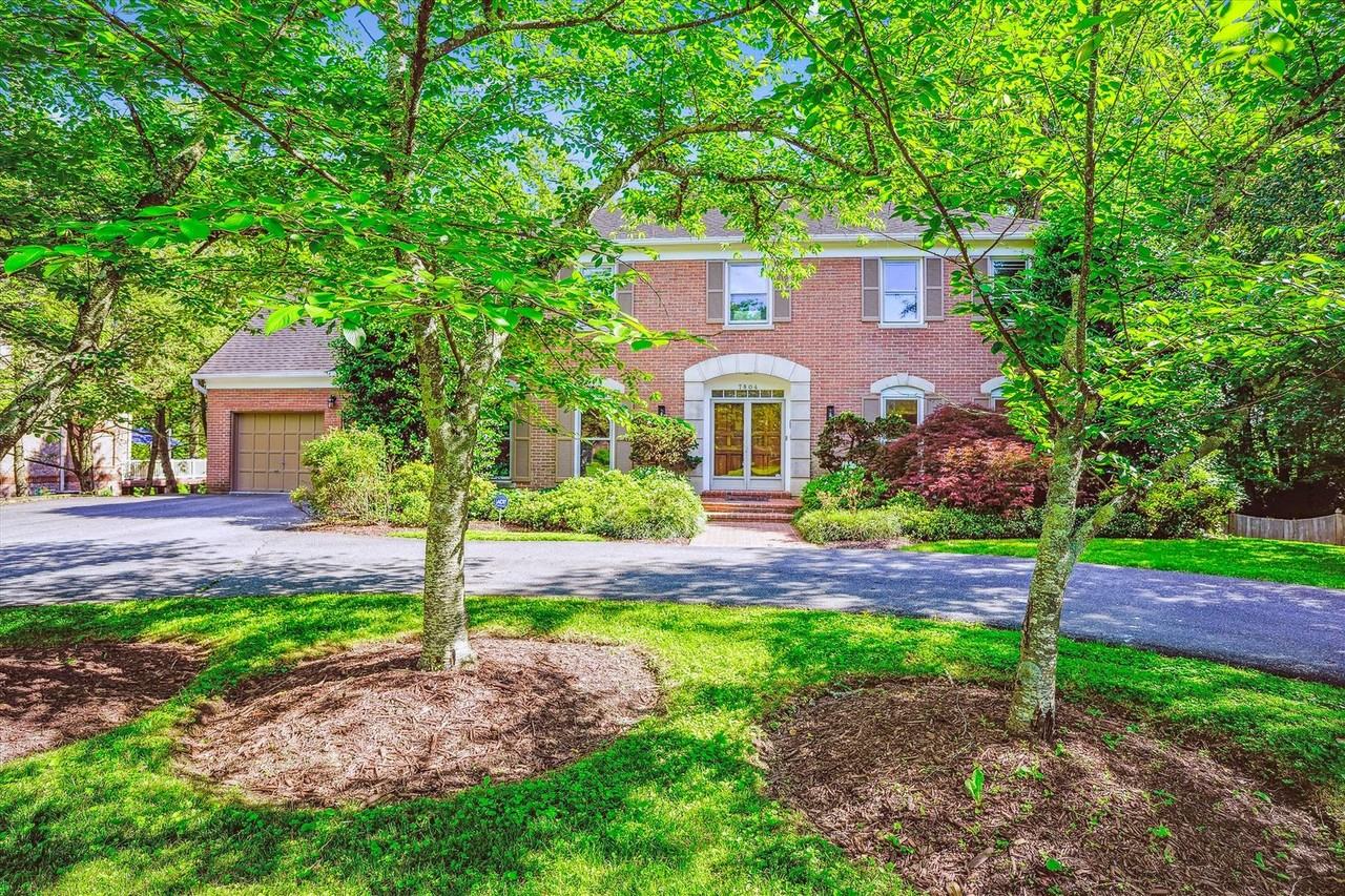 7804 Lonesome Pine Ln - Photo 2 of 50