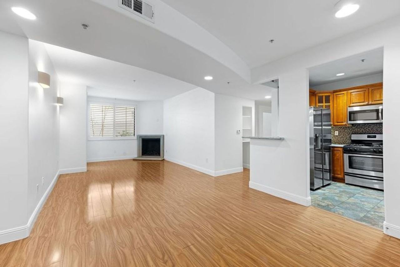 4724 Kester Ave #102 - Photo 4 of 36