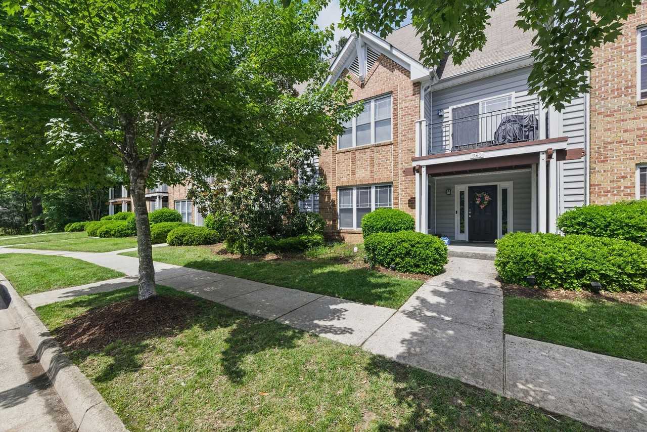 985 Hollymeade Cir - Photo 3 of 28