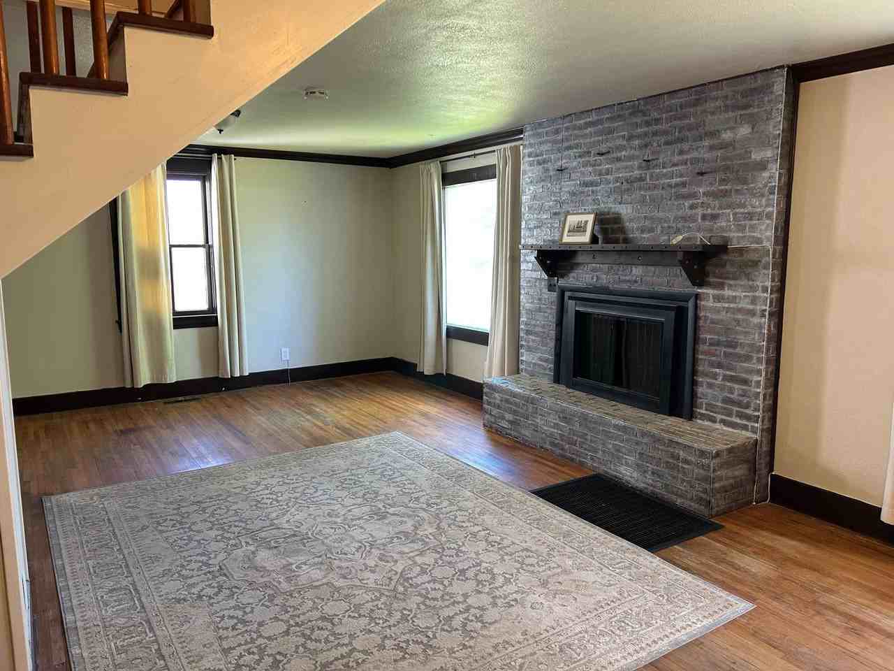 126 E Reserve Dr - Photo 2 of 42