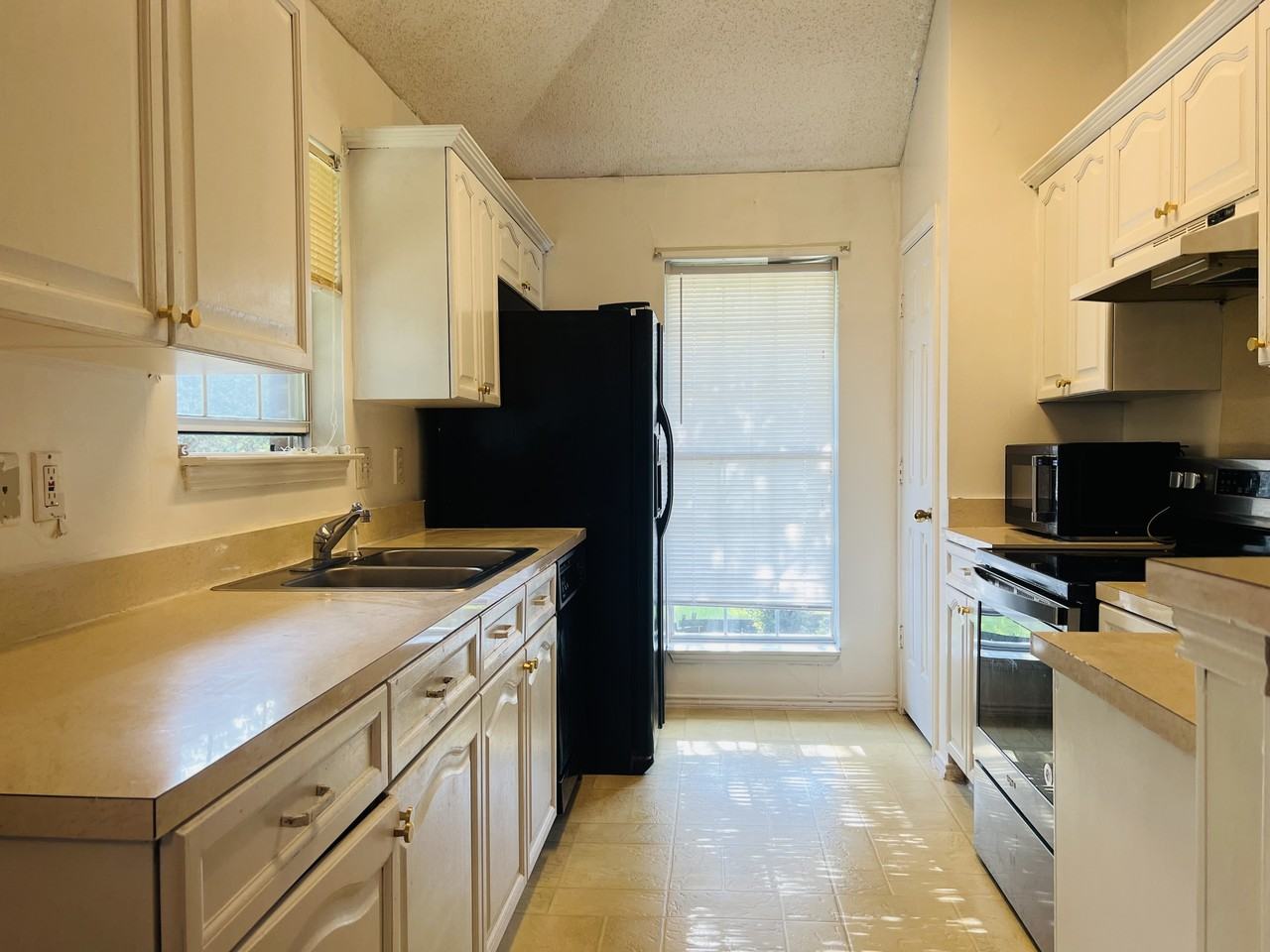 7836 Squire Ln #NA - Photo 3 of 11