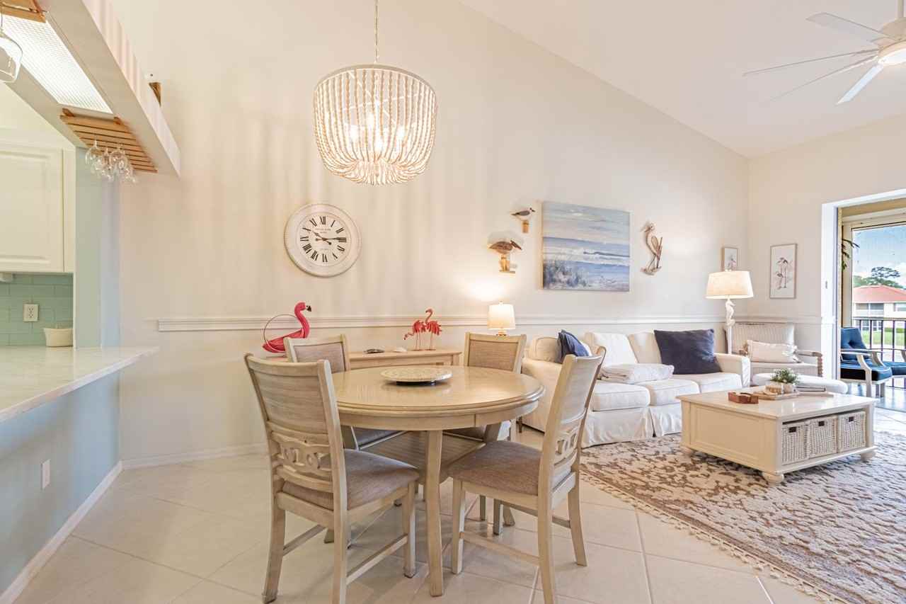 260 Robin Hood Cir - Photo 4 of 23