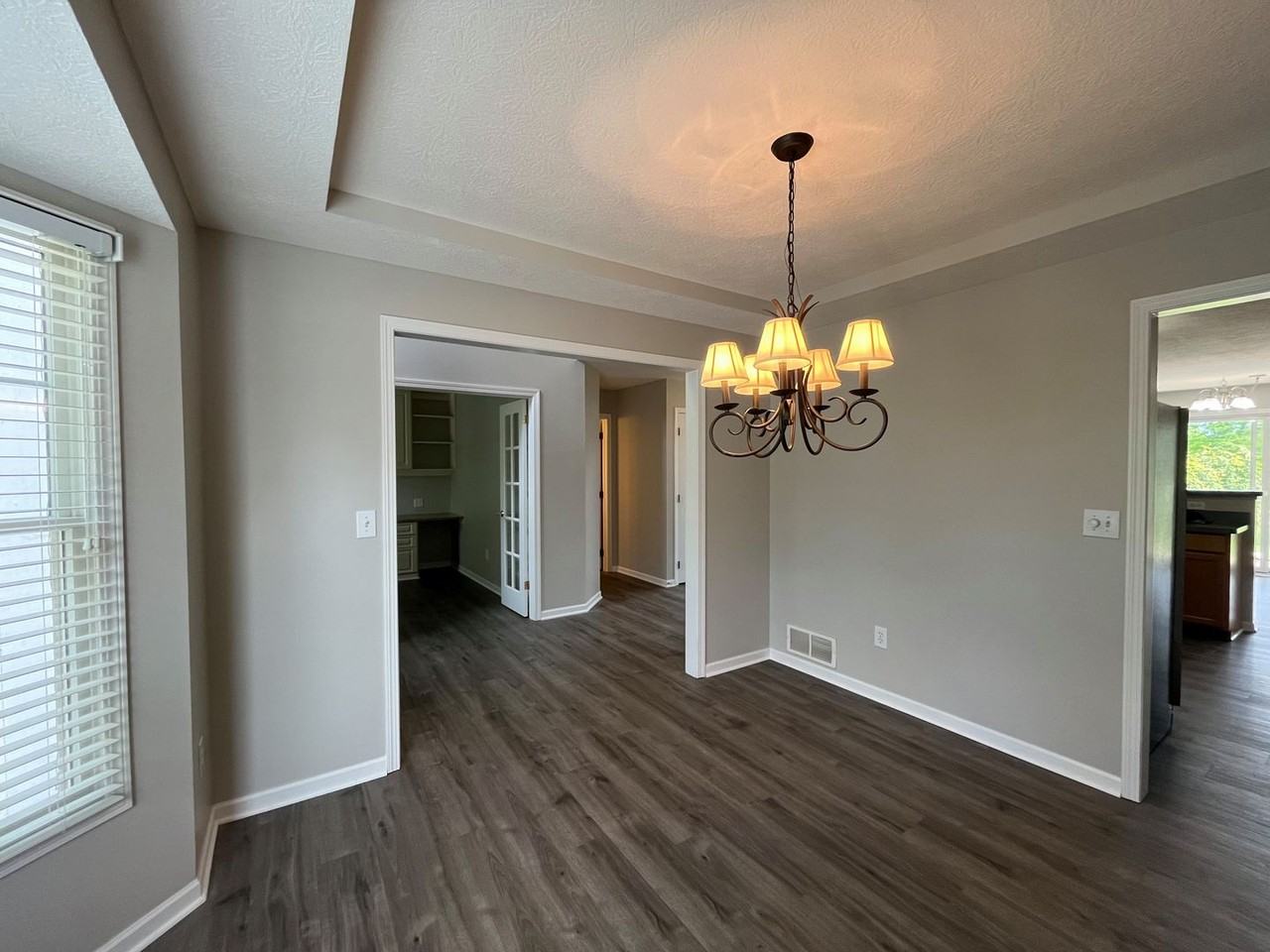 6653 Scioto Pkwy - Photo 4 of 18