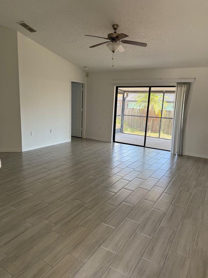 612 Lakemont Dr - Photo 2 of 9