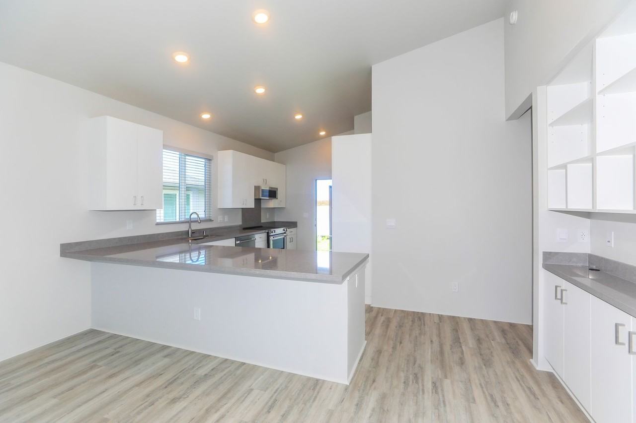 91-4046 Hikuha St - Photo 4 of 24