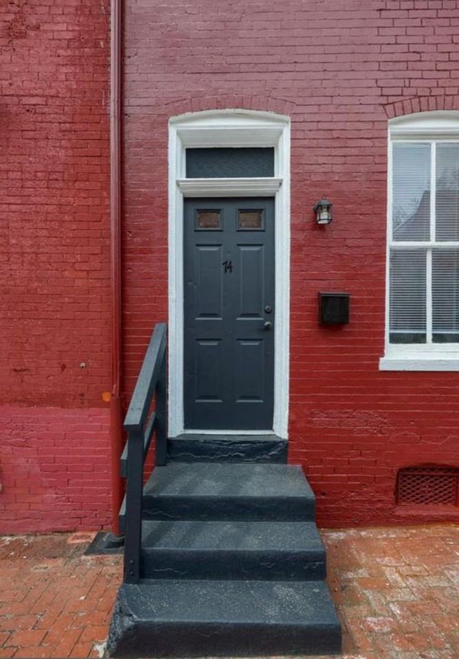 74 Howard Ave - Photo 2 of 10