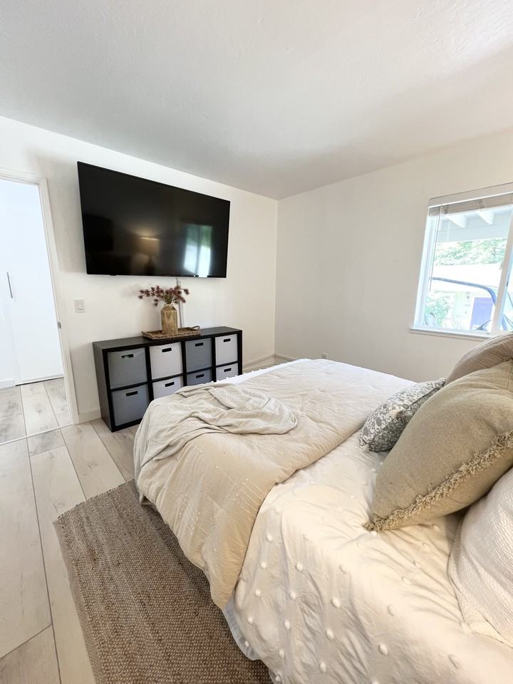 324 Moosehead Dr #B - Photo 4 of 12