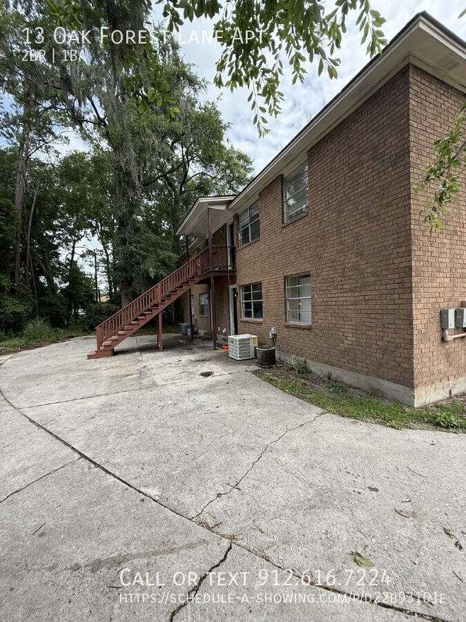 13 Oak Forest Ln Apt C - Photo 3 of 20