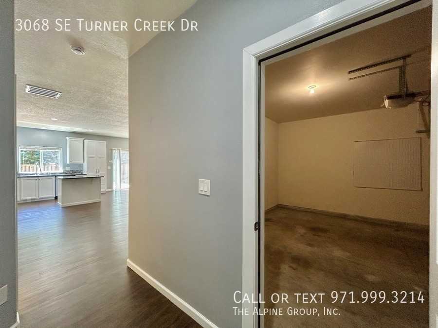 3068 Se Turner Creek Dr - Photo 3 of 43