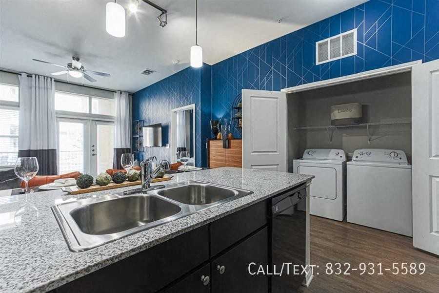 2989 Westridge St #AS1 - Photo 3 of 10