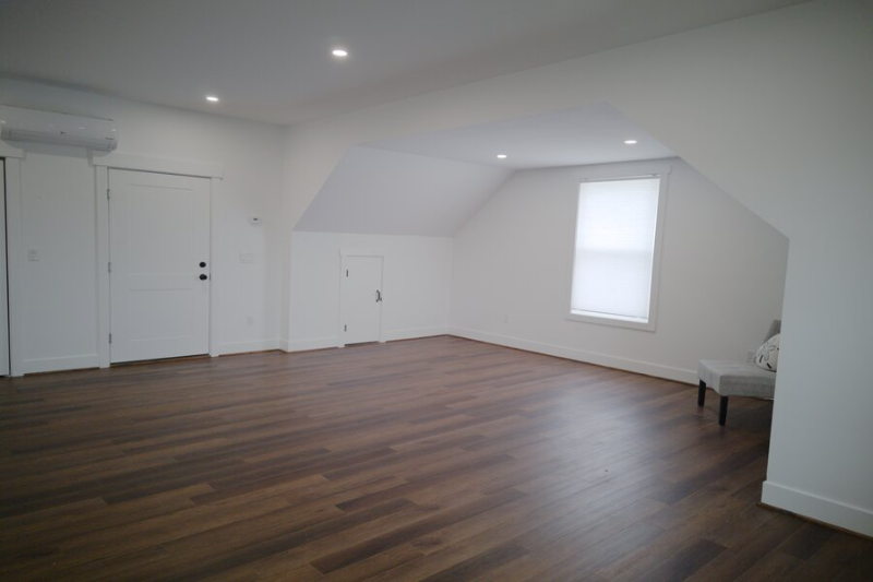 000 Main St - Photo 2 of 18