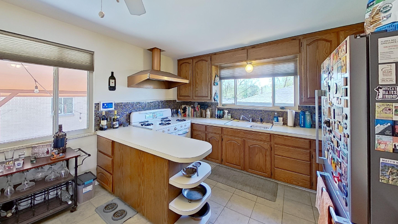 4030 S Fox St - Photo 5 of 20