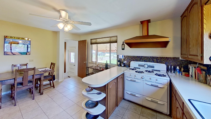 4030 S Fox St - Photo 2 of 20