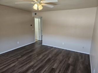 Comstock Apartments - Photo 4 of 7