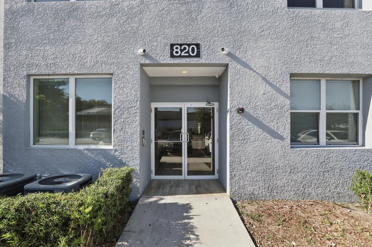 PALAZZO RESIDENCES I - Photo 2 of 50