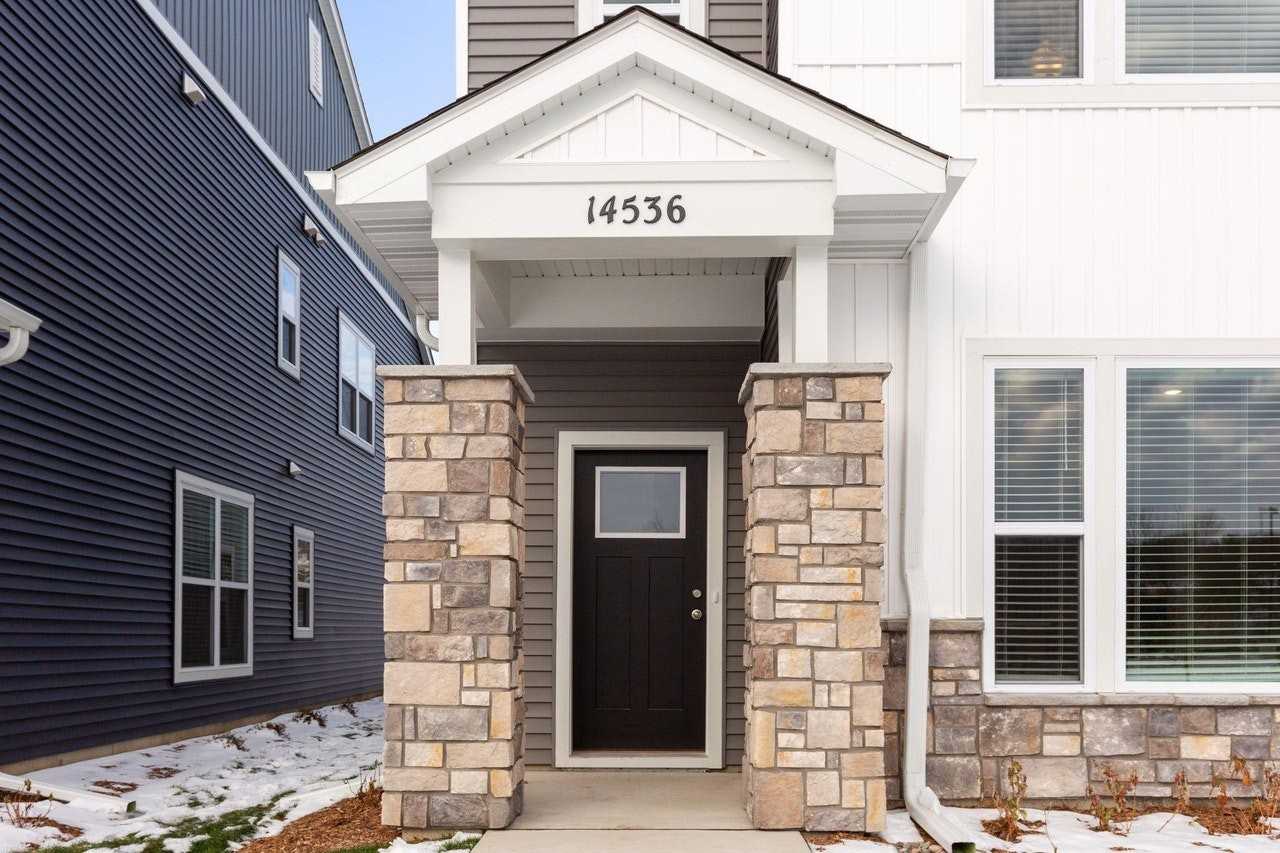 14536 Twin Lakes Circle - Photo 2 of 40